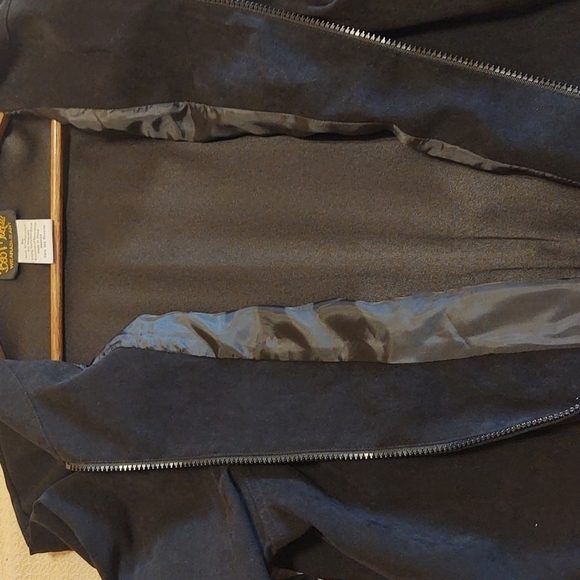 Bob Mackie Wearable Art Women's jacket. Black with tulip-like embroidery design - Picture 5 of 10